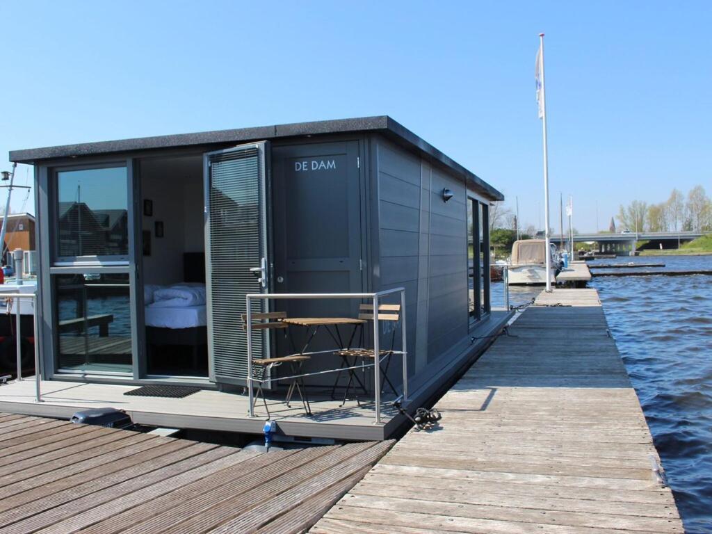 Modern Houseboat With Air Conditioning Located In Marina Uitgeest エクステリア 写真