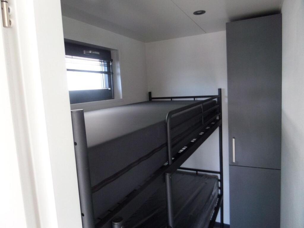 Modern Houseboat With Air Conditioning Located In Marina Uitgeest エクステリア 写真